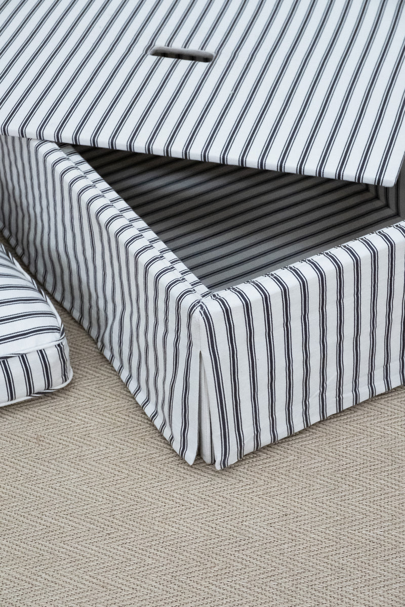 Hyde Dog Bed | Excellent Condition