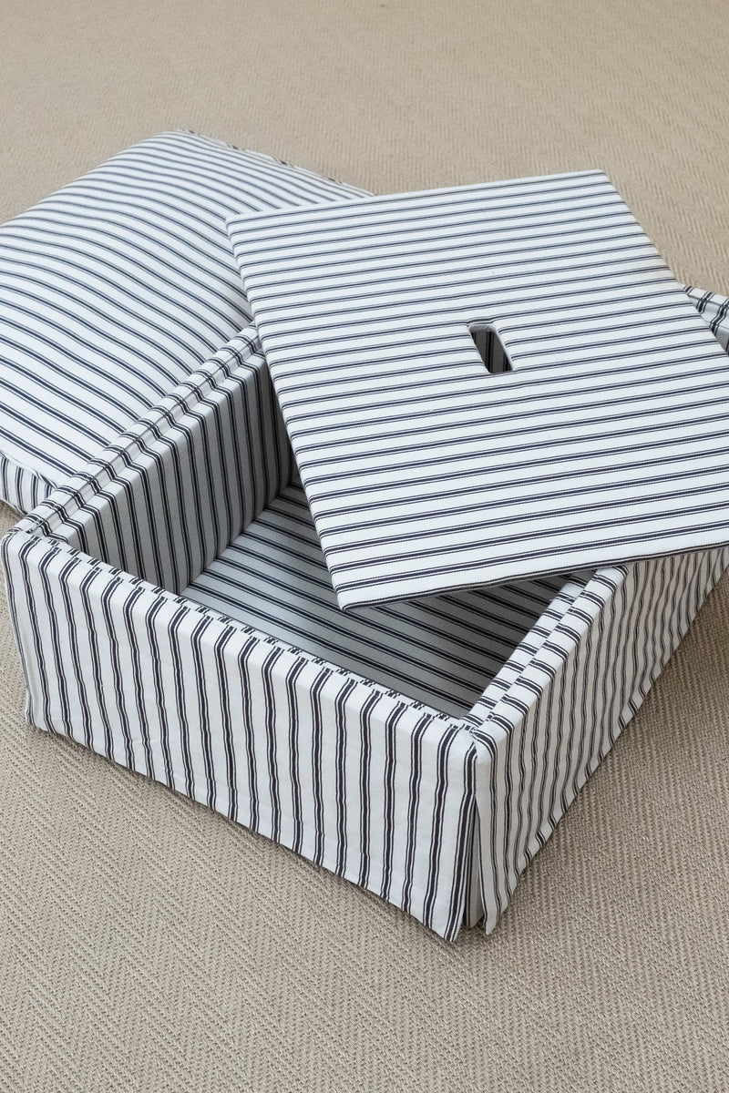 Hyde Dog Bed | Excellent Condition
