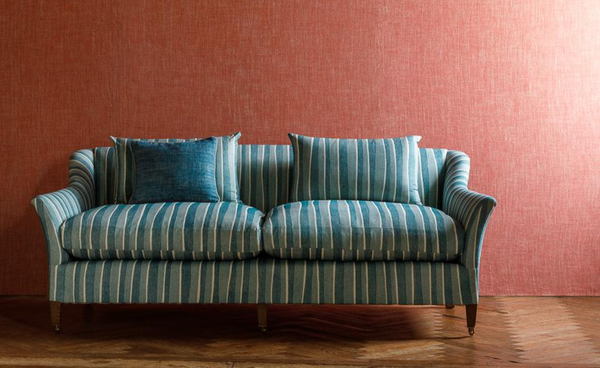 The Traditional Elmstead Sofa | Press model