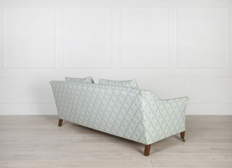 Traditional Elmstead Sofa